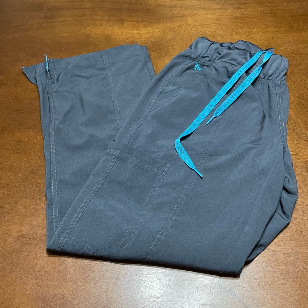 Med Couture Scrub Pants Size Small